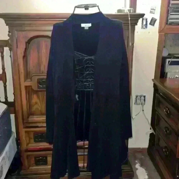 Calvin Klein Cardigan - Picture 1 of 5